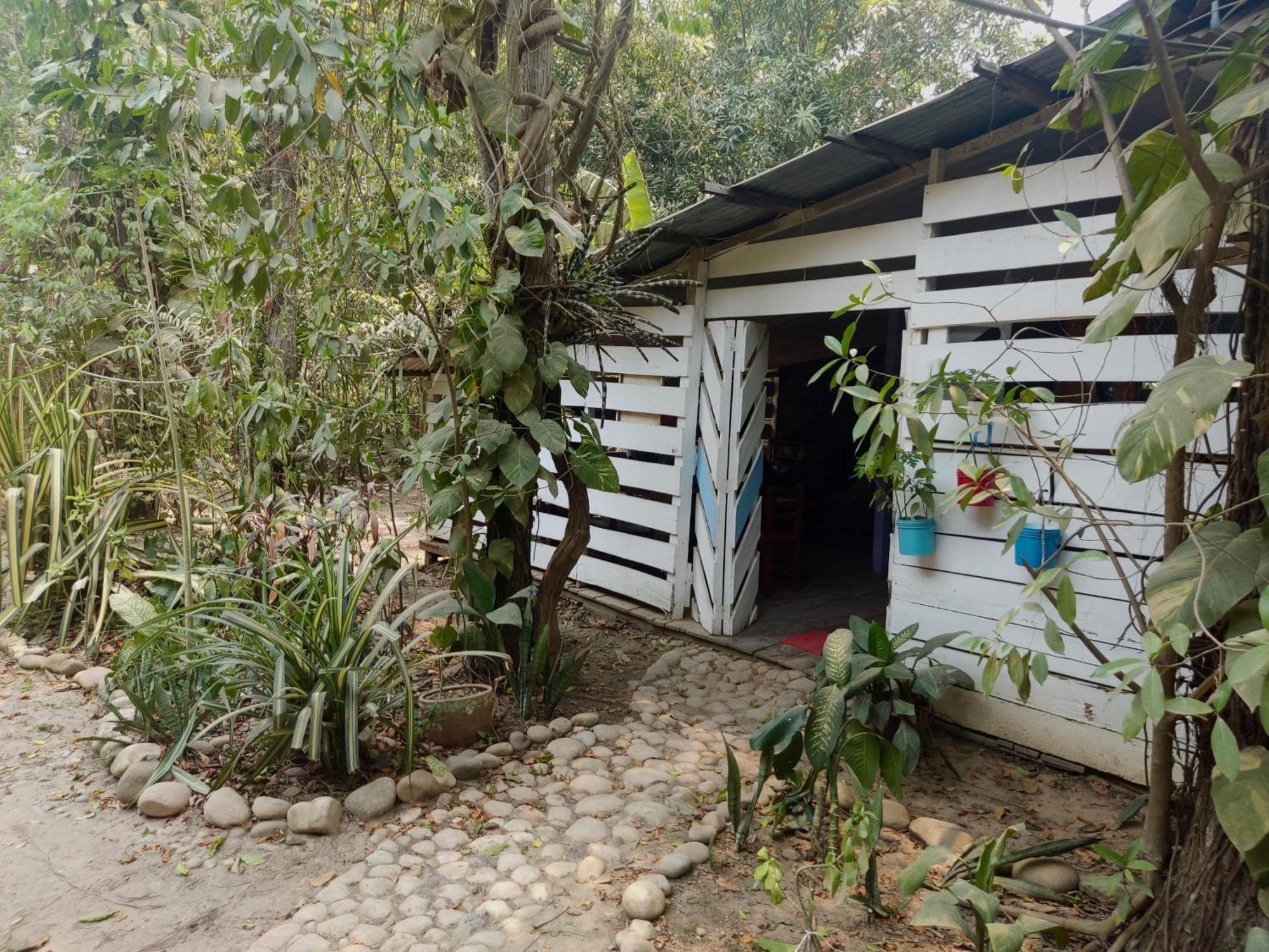 Aya Ni Hotel Pucallpa Exterior foto